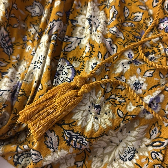 NWOT Old Navy yellow floral peasant split top blouse - Picture 4 of 10